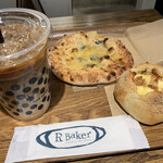 R Ｂaker - 