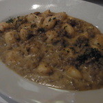 エスト! プロッシモ - 鴨の生ソーセージと香取市産マッシュルームペーストのクリームソースニョッキ