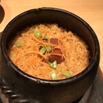 NEO酒場 てふてふ - もち豚の角煮炊き込み土鍋飯 ～和風出汁でお茶漬け風に～