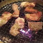 炭火焼肉 大倉山 - 