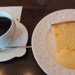きりん館 - シフォンケーキ コーヒー