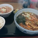 須田うどん - もつ煮込みセット(かき揚げ単品)