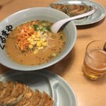 くるまや - ネギラーメン、餃子、ビール