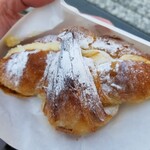 ブーランジェリー セイジアサクラ - クリームクロワッサン 367円税込