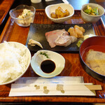 きつねのぼたん - 島の恵みよくばり定食　1,600円