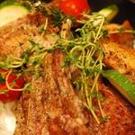 渋谷029 - ダッチオーブンｰグリルｰ。骨付きラム肉･豚スペアリブ･鶏手羽先をガッツリ食べる！