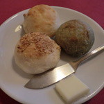 Sole - ２０１２／０４／２０　再訪。。。￥１０００ランチに付いてる自家製パン