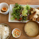 とまとうどんとお食事 花の飯屋 - 