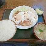 かもだ - チャーシューエッグ定食 1380円