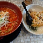 Misoya Raimon - 辛味噌ラーメン(３辛)・半チャーハン
