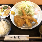 Tonkatsu Izumi - 本日のもちぶたサービスランチ（ミックスフライ定食）