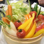 成蔵 - 生野菜　彩も鮮やか