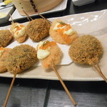 成蔵 - 当店名物シャ豚ブリアン　サーモンの親子串