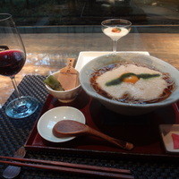 麓屋 京王プラザホテル - トロロ元気蕎麦、ハウスワイン（赤）、豆乳のムース（一口前菜盛り合わせ）