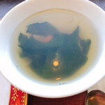 TIERRA Cafe - ワカメと椎茸のスープ
                      お出汁が効いた優しい味