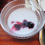 ティエル カフェ - COYO
ココナッツヨーグルトです