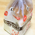 ハローズ - 料理写真:ハローブレッド山型 105円