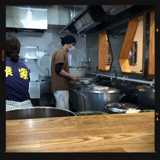 家系ラーメン 幸家_2