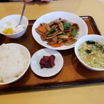 龍園 - 豚肉とゴボウの辛子炒め定食2020.02.18