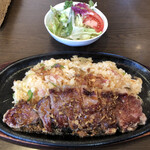 pony - カットステーキ&ガーリックピラフ