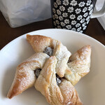 ライ麦ハウスベーカリー - 星のタルト。サクサクパイにプラムジャムの優しい甘さ。お持ち帰りして、お気に入りのカップのコーヒーをお供に。