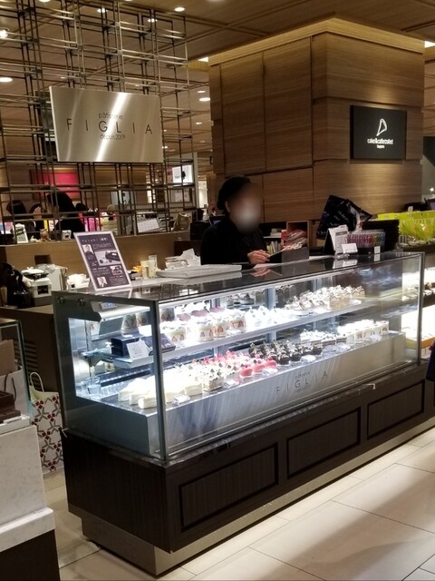 パティスリー フィリア 三越店 Patisserie Figlia 西４丁目 ケーキ 食べログ