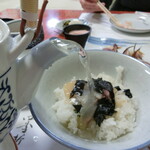 割烹よし田 - 緑茶です