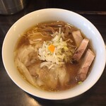 Tsurumen - わんたん麺970円。