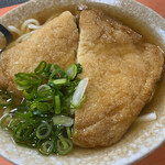 道八 - 分厚いお揚げさんのきつねうどん。