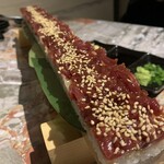 創作和食と完全個室 和蔵 - 桜肉ロングユッケ寿司