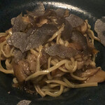 肉 炭 イタメシ 一頭 - 