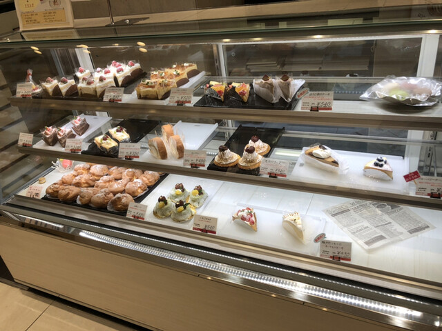 シューライル 津松菱店 Surlaile 津新町 カフェ 食べログ シューライル 津松菱店 Surlaile 津新町 カフェ 食べログ