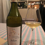 restaurant Noël - アルボワ　ドメーヌリジエ。シャルドネ100%のワイン。蕎麦粉のガレットに合わせて。