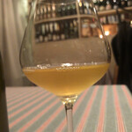 restaurant Noël - ル・レザン・エ・ランジェ　ネジュマ。ピンボケてますが、やや濁っています。