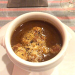 restaurant Noël - スープドポワソン。継ぎ足し続けている深みのあるスープ。絶品。