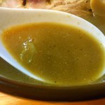 麺屋 高橋 - 【2012年03月】「おさかな正油」のスープのアップ。