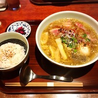 魚坐 - 