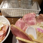 鶏そば 啜る - レアチャーシュー