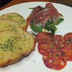 Mare@ - 生ハムとサラミの盛り合わせ