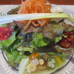 エノテカ・オルモ・デル・カウカソ - 手前だけ季節野菜のテリーヌ