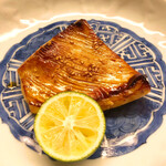 道人 - マナガツオ　細かすぎる包丁