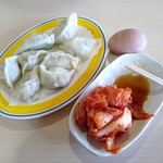 餃子王 - 水餃子+キムチ+お茶卵