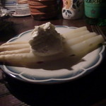 ダム・ジャンヌ - ホワイトアスパラガス　ムースリーヌソース（1575円）