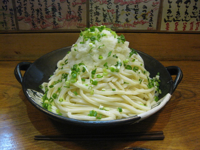 メガヘル盛りにチャレンジ By 十八番 うどん工房さぬき 横須賀中央 うどん 食べログ