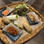 Sky View Restaurant - Bellemaison 春巻き
            ３種のソースで