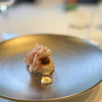 La Brianza - 虎河豚白子に生ハム、柚子胡椒と卵白マヨネーズ