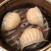 廣東飯店 - 〇鮑と貝柱の蒸し餃子700円