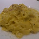 レストラン ワイワイ - ホウトウみたいな手打ちパスタのカルボナーラ