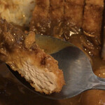 Yamazaki - カツは肉厚約1センチくらいかな