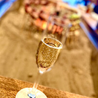 柳家 - シャンパンでカンパーイ❤️。ワクワクする美味しい料理の始まり。♫